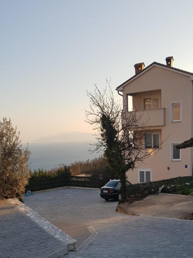 Apartments Baricevic Опатия Экстерьер фото