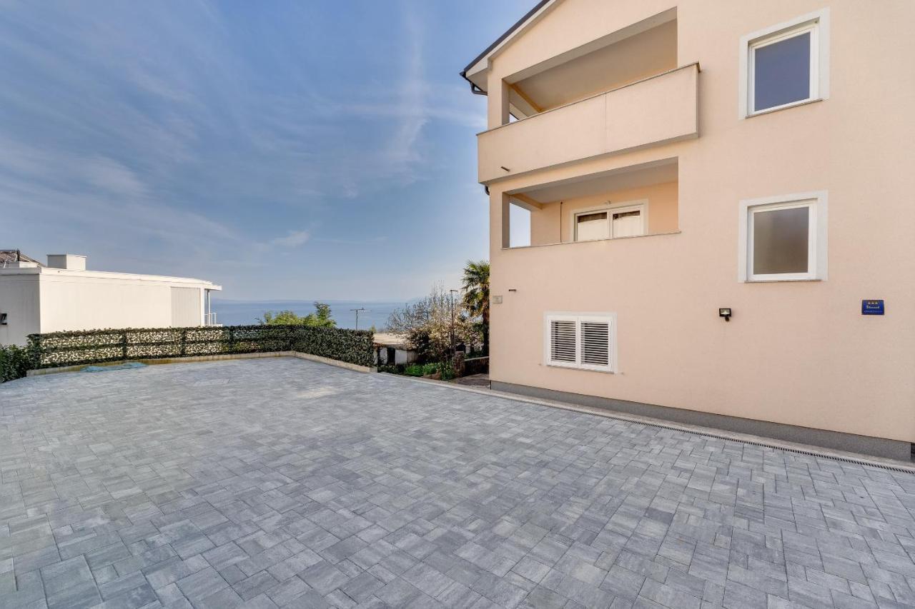 Apartments Baricevic Опатия Экстерьер фото